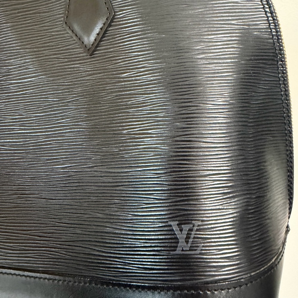 LOUIS VUITTON ALMA MM EPI LEATHER - Picture 10 of 16